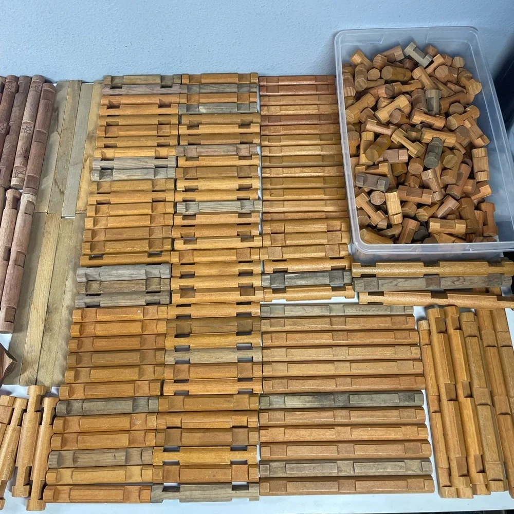 Vintage Lincoln Logs Train & Wooden Building Toy 615 Pieces & Roy Toy Western